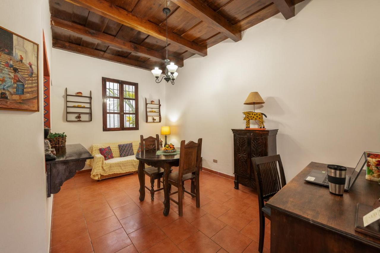Ferienwohnung Casita Tumbergia Antigua Exterior foto